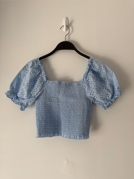 Love Tree Tops - Light Blue Puff Sleeve Crop Blouse